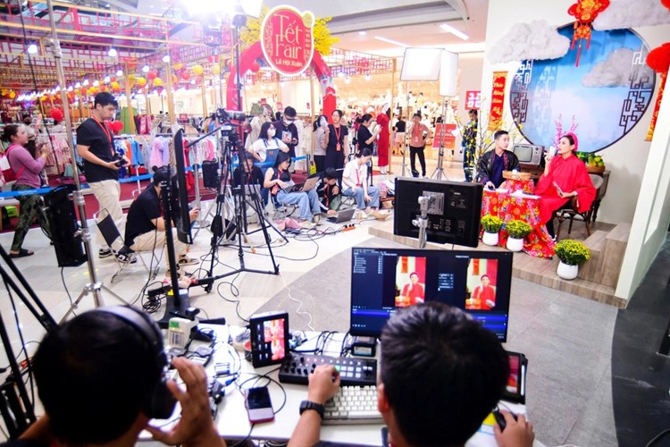 Bùng nổ mua sắm Tết online - Sapo dự báo xu hướng ngành bán lẻ 2024