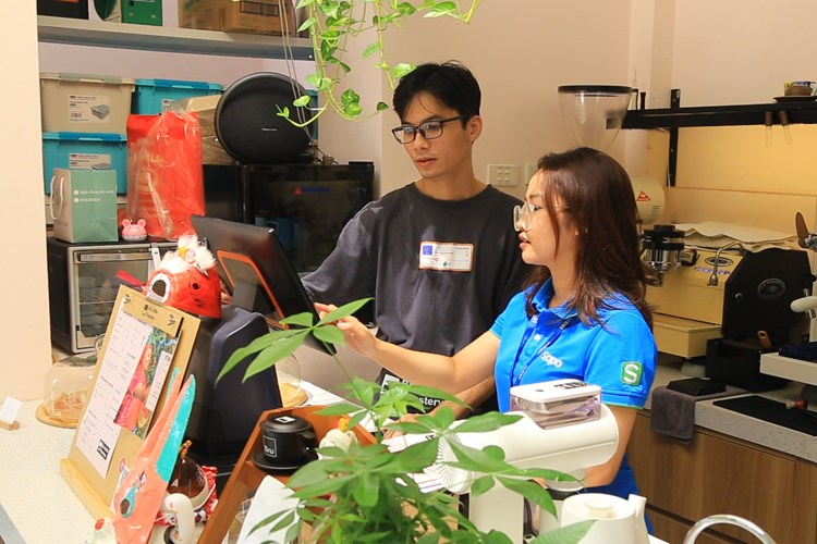 Báo cáo tiết lộ sự "bùng nổ" của chuyển khoản ngân hàng và quét mã QR