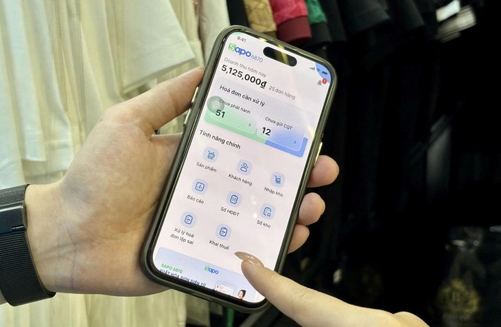 Tiểu thương quản lý bán hàng, xuất hóa đơn điện tử nhanh gọn trên smartphone