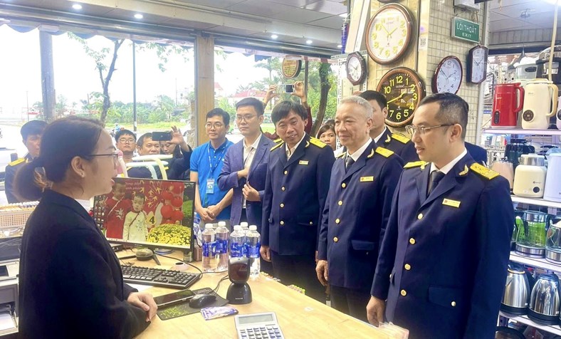 Sapo hỗ trợ cài đặt phần mềm giúp hộ kinh doanh chuyển đổi chính sách kê khai thuế mới ở Nghệ An