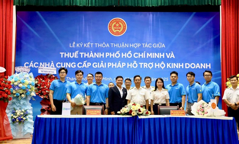 Thuế TP.HCM tiếp tục ký kết hợp tác với 7 nhà cung cấp giải pháp hỗ trợ hộ kinh doanh