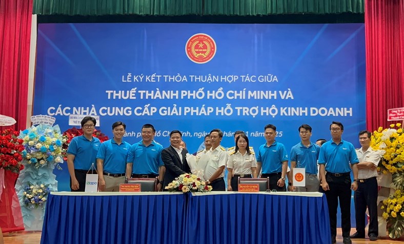 Thuế TP.HCM liên minh 7 doanh nghiệp lớn hỗ trợ hộ kinh doanh chuyển đổi