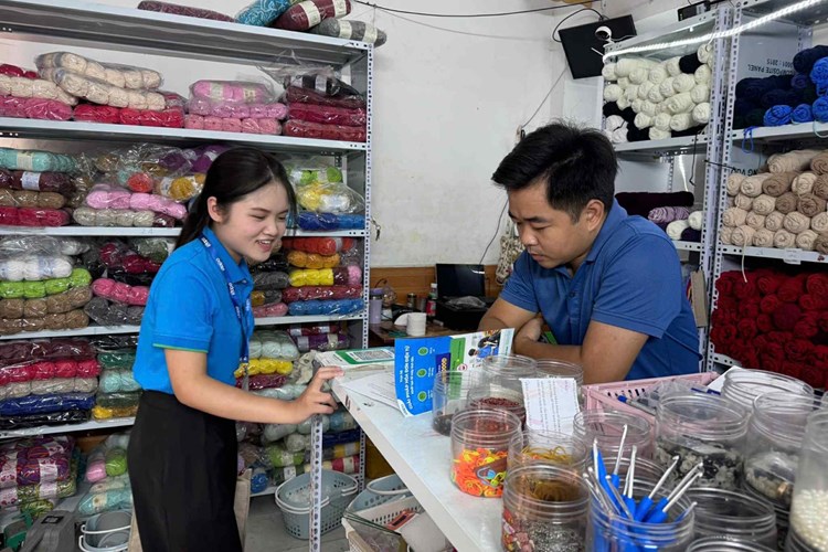 Tất cả trong một: Hộ kinh doanh bán hàng, lập hóa đơn, tờ khai thuế ngay trên điện thoại