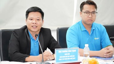 Sapo phối hợp cùng cán bộ thuế cầm tay chỉ việc giúp hộ kinh doanh kê khai thuế đúng luật, tránh bị phạt