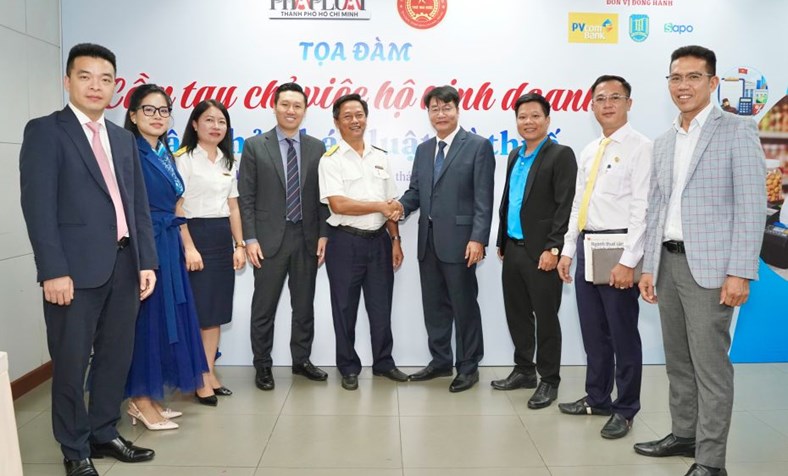 Sapo phối hợp cùng cán bộ Thuế 'Cầm tay chỉ việc' giúp hộ kinh doanh tuân thủ pháp luật thuế