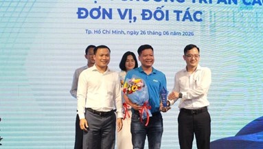 Sapo nhận Kỷ niệm chương đồng hành lan tỏa chính sách thuế đến doanh nghiệp, hộ kinh doanh