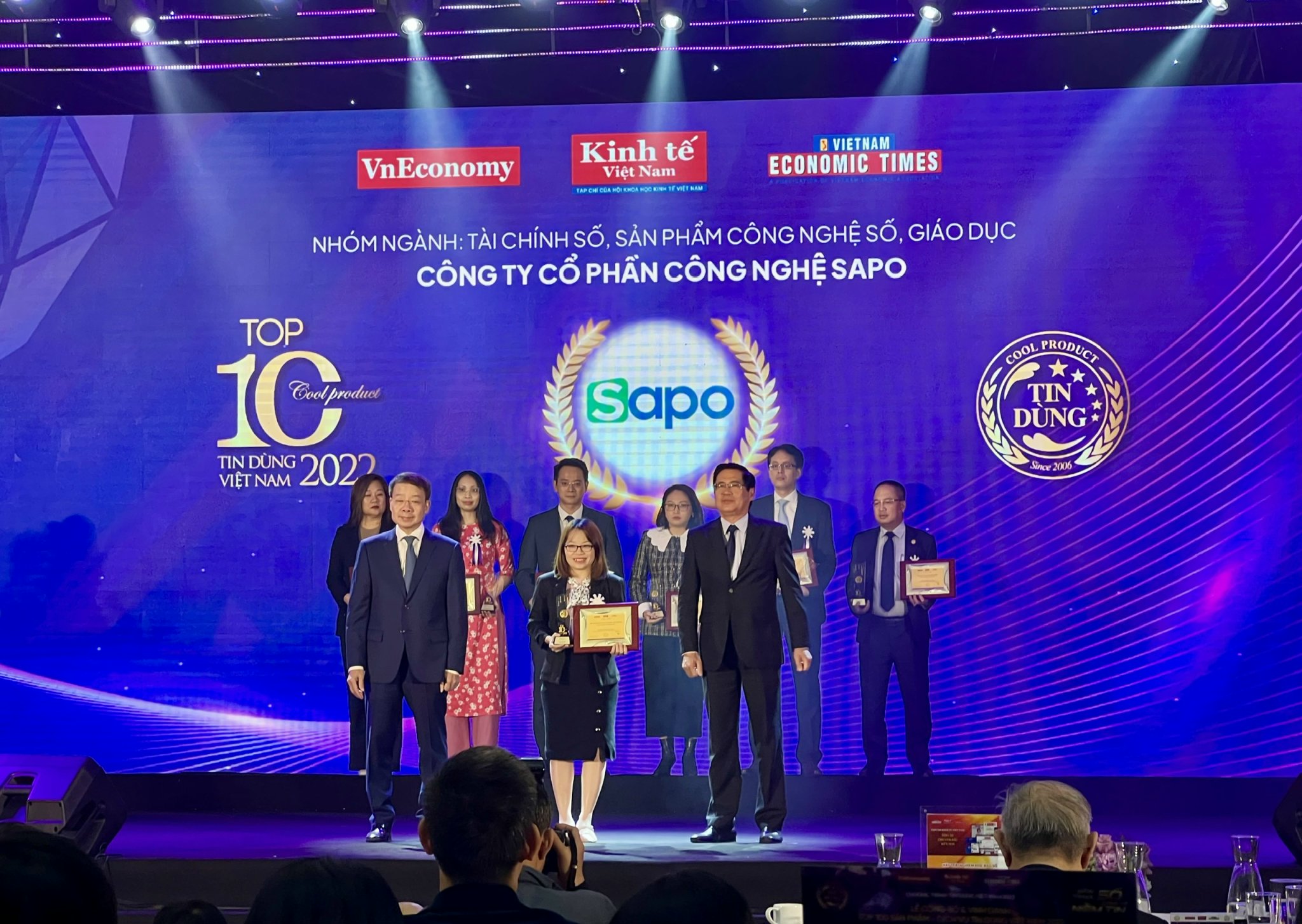 Cong ty co phan cong nghe Sapo duoc vinh danh trong hạng muc Top 10 san pham - dich vu Cong nghe so duoc tin dung 2022