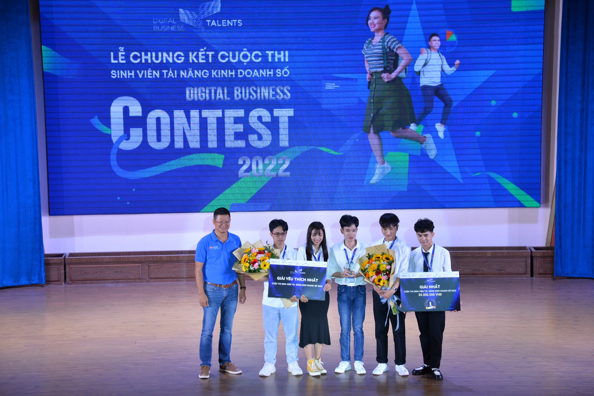 Đội UITERS (Trường ĐH Công nghệ thông tin, ĐHQG TP. HCM) giành giải Nhất cuộc thi