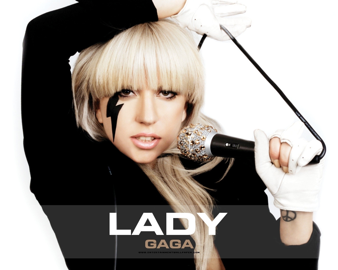 Bài học marketing đáng quý từ nữ hoàng quái dị Lady Gaga (phần 1)