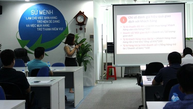 Gần 100 chủ shop tham gia sự kiện các chỉ số vàng trong quản lý bán hàng