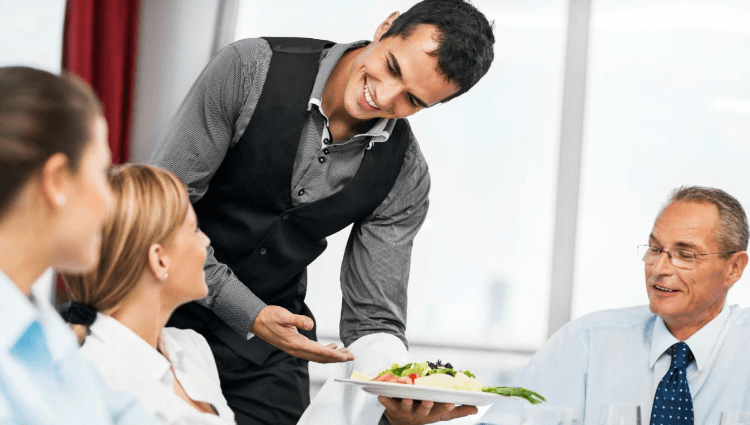 Các loại hình phục vụ trong nhà hàng phổ biến nhất hiện nay