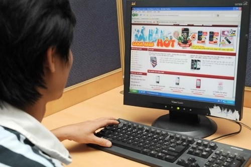 Có nên bán quần áo online không? Cơ hội thành công thế nào?