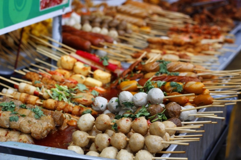 Mở quán ăn vặt cần bao nhiêu vốn, chi phí mở quán ăn vặt gồm những gì?