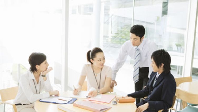 Cùng nhân viên thăng tiến là một lãnh đạo giỏi
