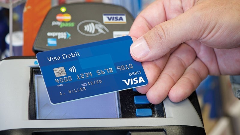 Thẻ ghi nợ là gì? Phân biệt thẻ ghi nợ và thẻ tín dụng