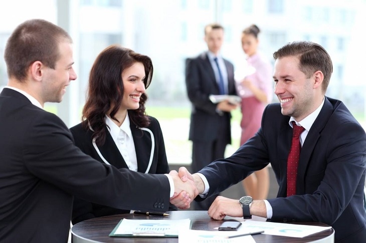 Làm thế nào để thuyết phục khách hàng hiệu quả