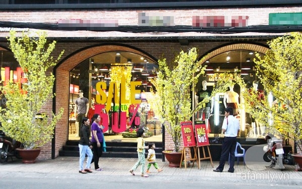 Bật mí cách trang trí Tết đẹp lung linh cho các shop