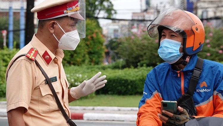 Hà Nội yêu cầu tất cả các đơn vị gọi xe công nghệ dừng cung cấp dịch vụ