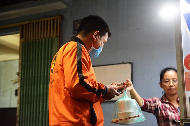 Kinh doanh đồ ăn đêm và những bí quyết bán đồ ăn khuya không thể bỏ qua