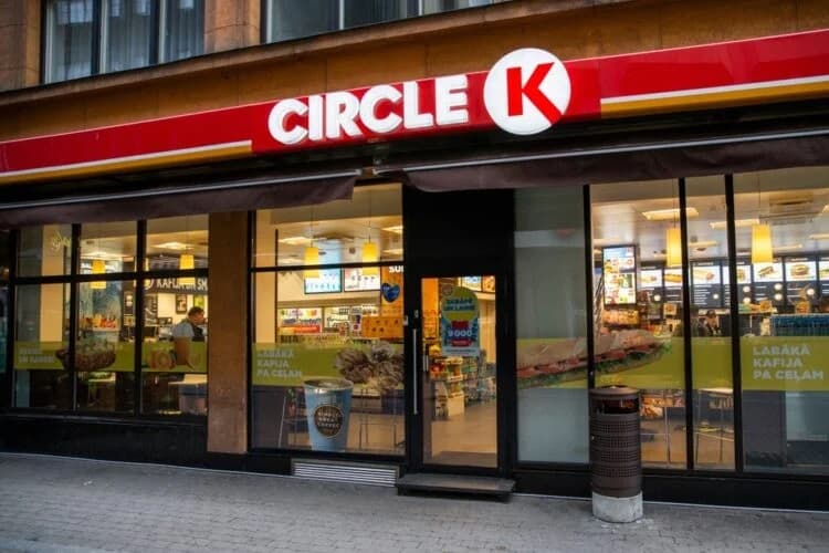 Cửa hàng tiện lợi Circle k có gì đặc biệt mà giới trẻ mê mẩn?
