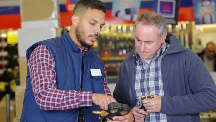 Kỹ năng lắng nghe trong kinh doanh - Những yếu tố quan trọng chủ kinh doanh cần nắm vững