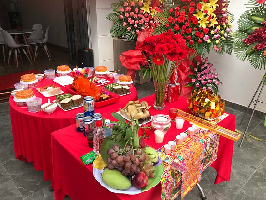 Cúng khai trương cửa hàng, công ty: Bài văn khấn và mâm lễ vật đầy đủ