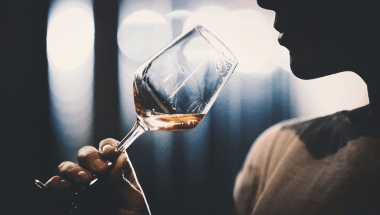 Cách uống rượu vang - Quy trình thưởng thức từng giọt rượu chuẩn vị