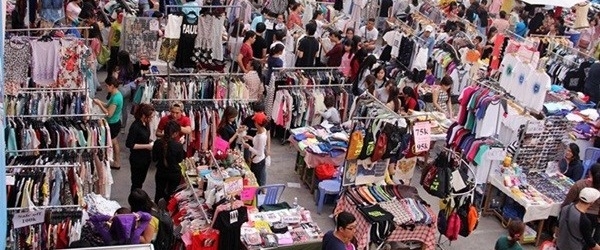 Top 9 phiên chợ cuối tuần bán hàng độc, giá rẻ nhất tại Sài Gòn
