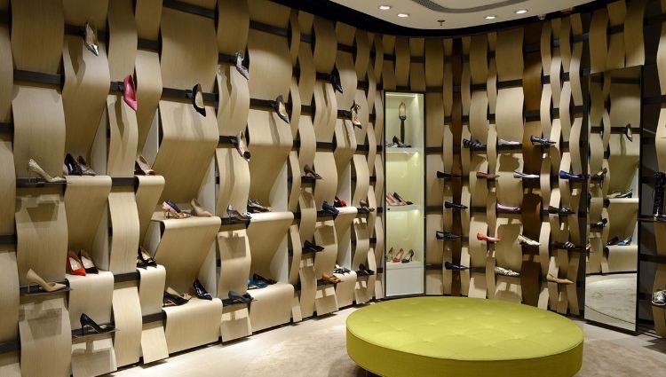 Những điều bạn cần biết để thiết kế nội thất cửa hàng giày dép tinh tế