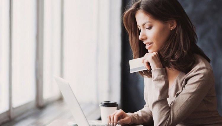 Sự khác biệt giữa mua trước trả sau và thẻ tín dụng